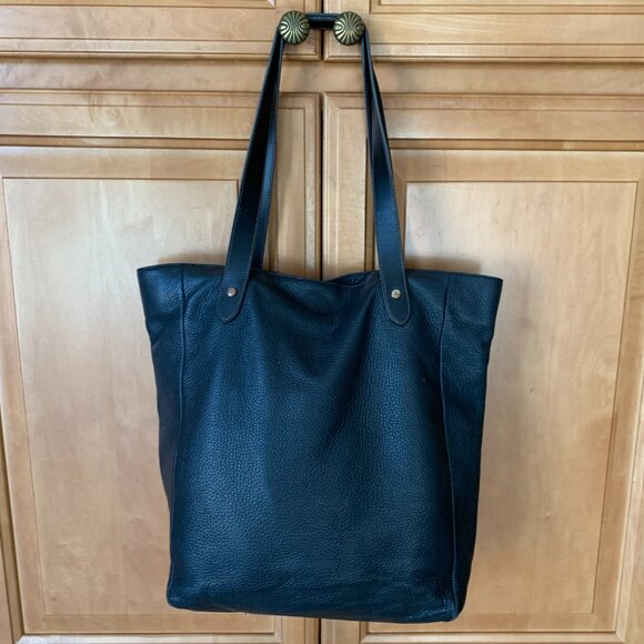 Ralph Lauren Black Leather Tote – LRL LXVII Collection with Silver Charm - Picture 11 of 17